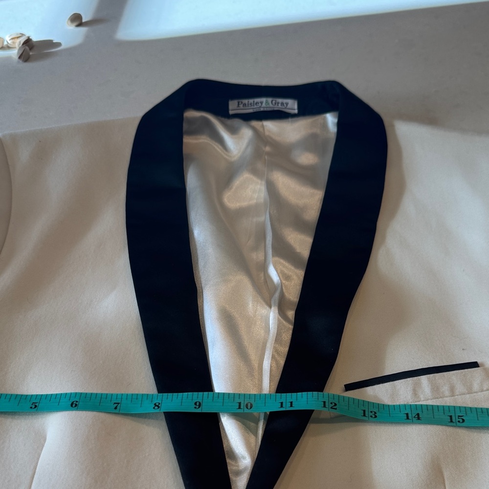Paisley & Gray Ivory Tuxedo with Black Accents - Picture 4 of 12